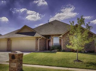 316 Summit Crst, Norman, OK 73071