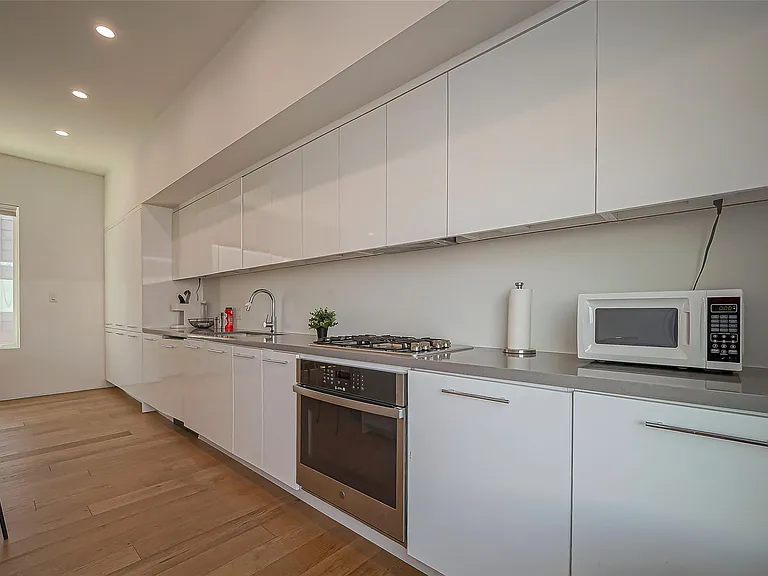3513 Bell St — Photo 5