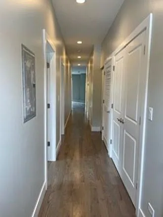 1347 W 47th St #2E — Photo 5