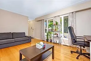 2095 Haig Dr — Photo 4
