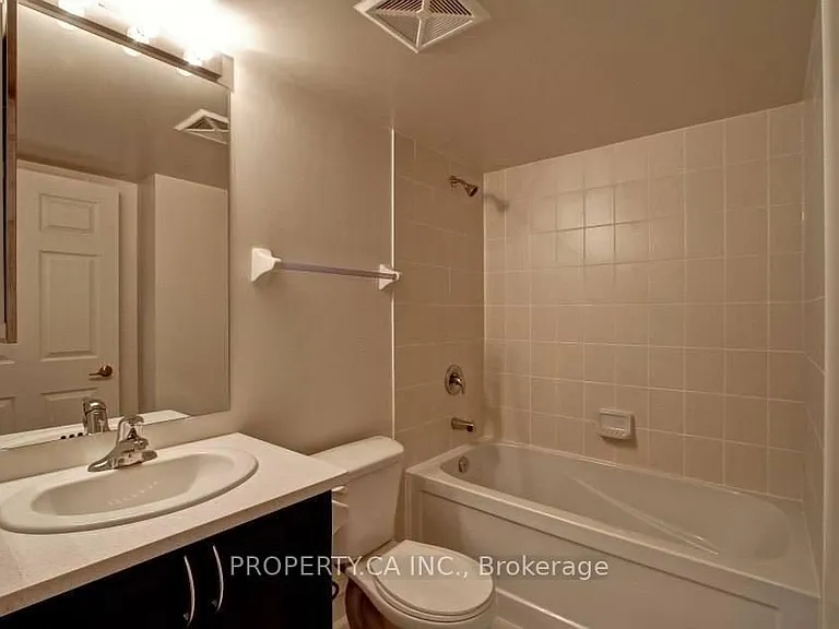 25 Lower Simcoe St #803 — Photo 26