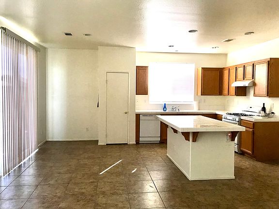 4th image of 13609 Sandpiper Pl