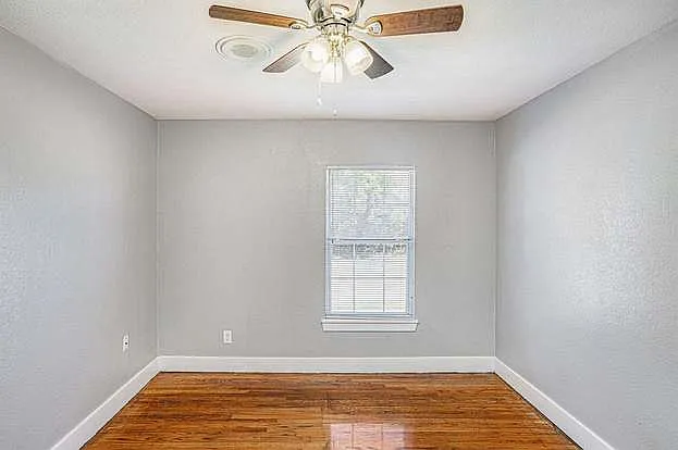 2533 Warren Ave — Photo 67