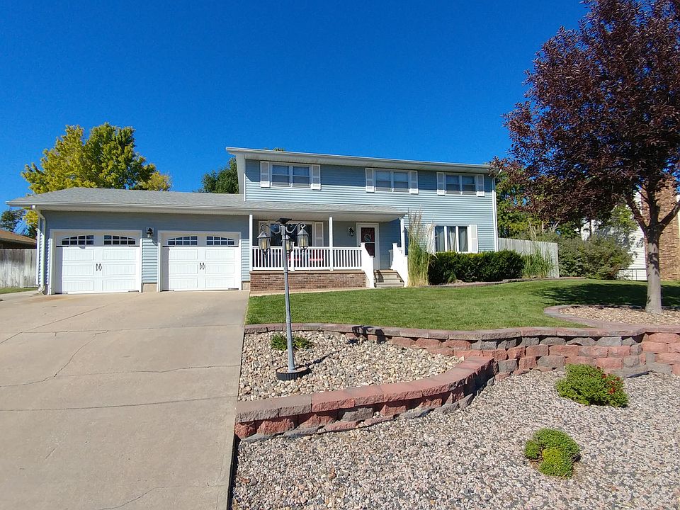 1st image of 3511 Hillcrest Dr