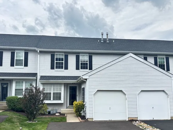 2427 Linksman Ln, Warrington, PA 18976