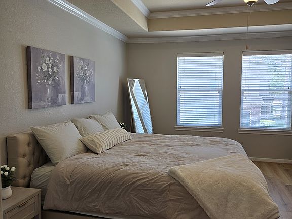 3rd image of 15 Umbria Ln