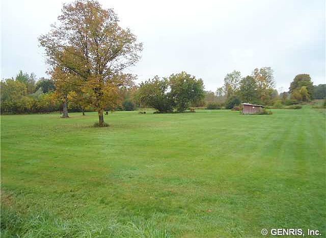 2nd image of 425 County Line Rd