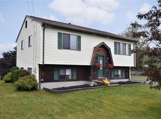 9 Quill Dr, West Warwick, RI 02893