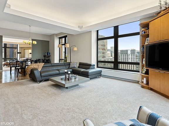 5th image of 680 N Lake Shore Dr APT 2700
