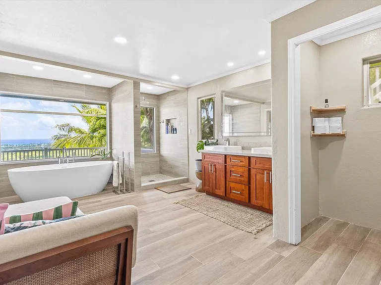 1512 Halekoa Dr #B — Photo 24