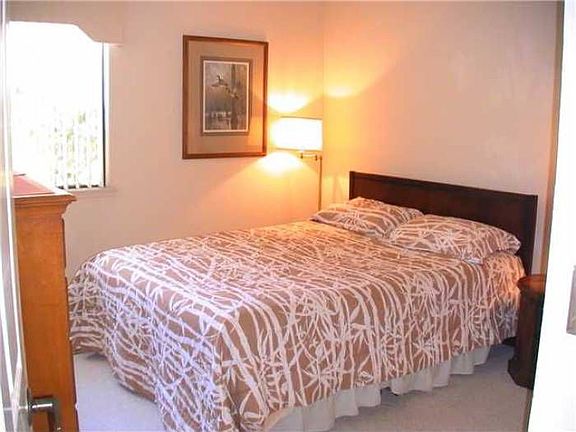 2nd image of 12995 Avenida Marbella