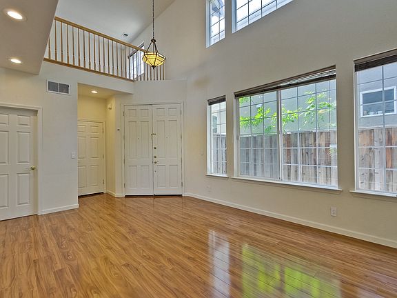 4th image of 18088 King Ct