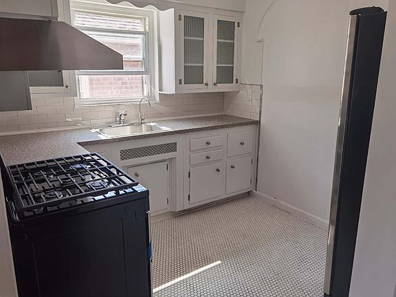 2nd image of 862 Revere Ave Floor 2