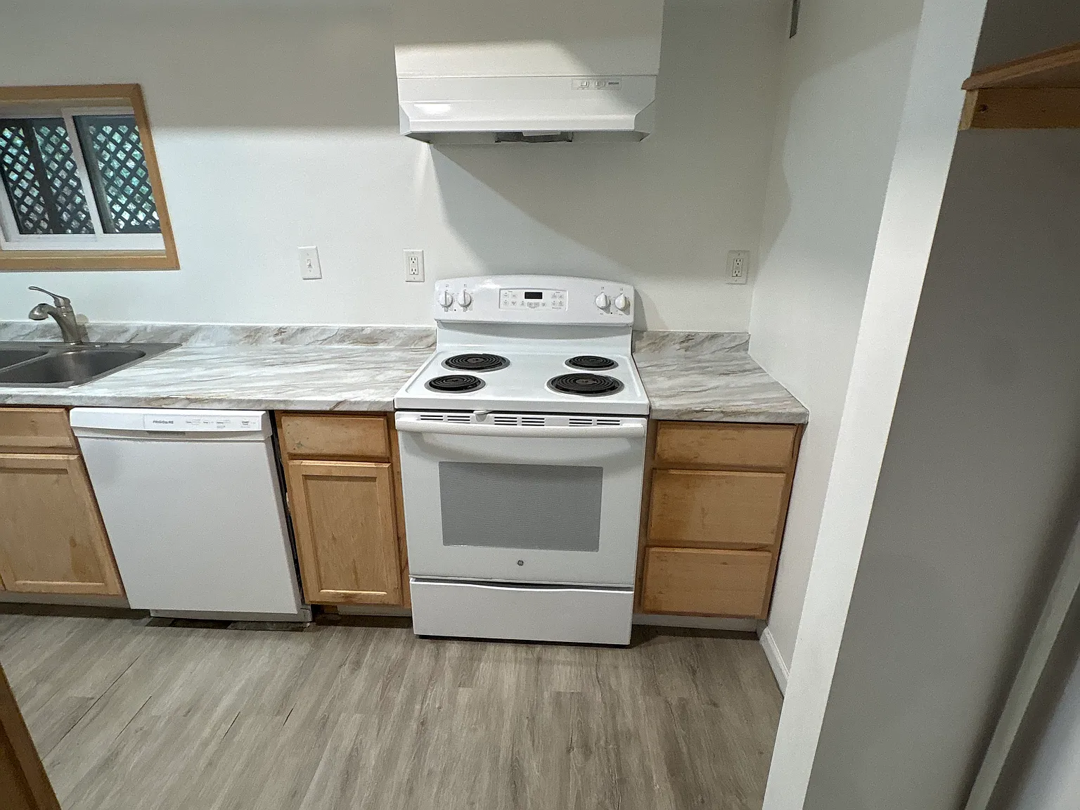 3 bed, 1176 sqft, $1,600 — Photo 3