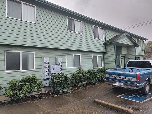 2nd image of 113 NE Timberlake St #205