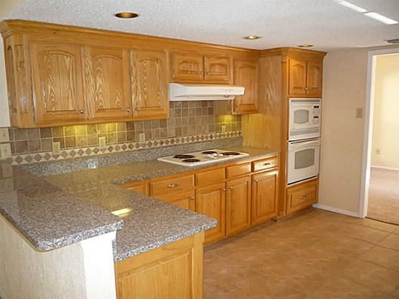 5th image of 2217 Creekview