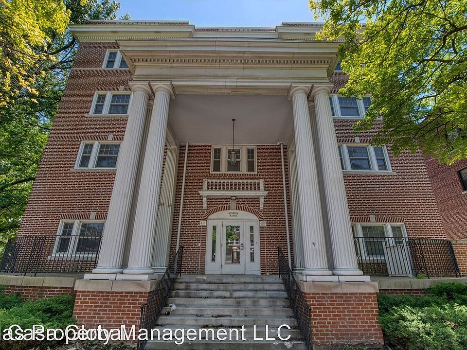 1st image of 409 E Armour Blvd #105