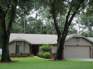 901 Oak Leaf Ct, Altamonte Springs, FL 32714