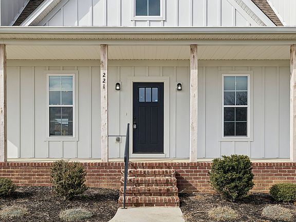 3rd image of 221 Jack Pickle Rd