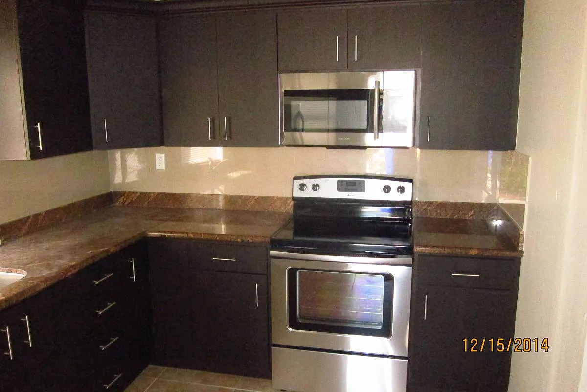 Building Photo - 3701 SW 48th Ave