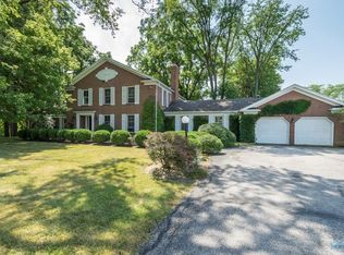 1350 Old Trail Rd, Maumee, OH 43537