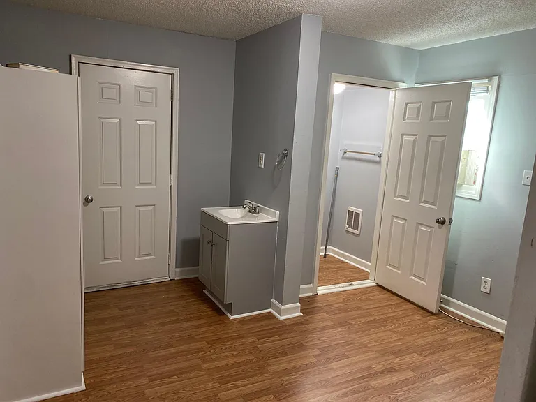 3805 Miriam Dr #5 — Photo 8