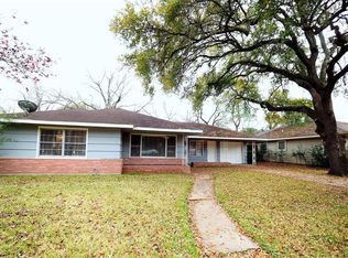 4807 Saxon St, Bellaire, TX 77401
