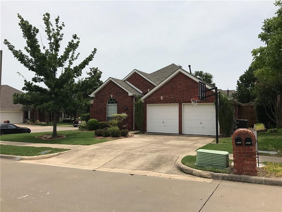 1st image of 6020 Vista Park Ln