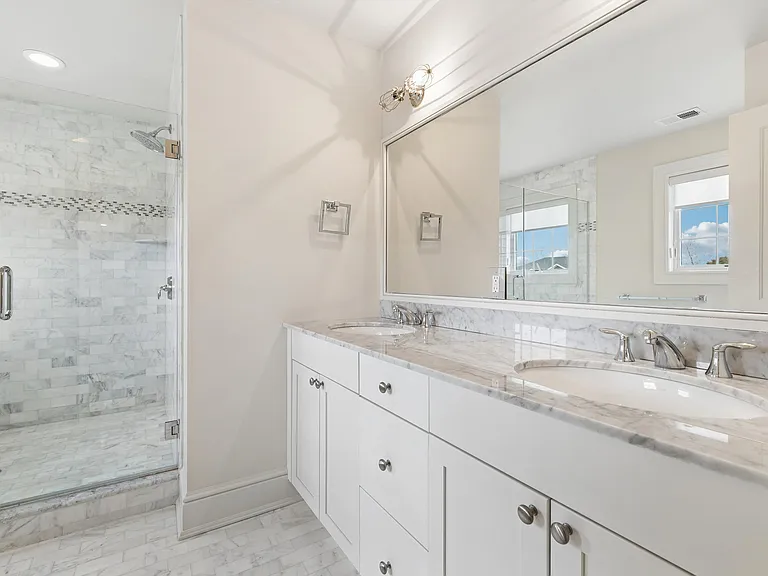 22 Summer Dr — Photo 19