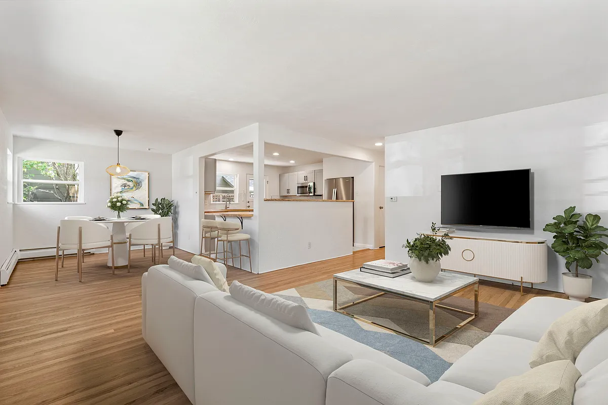 Open floor plan - 2032 Mariposa Ave