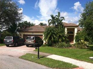 9401 Hollyhock Ct, Davie, FL 33328