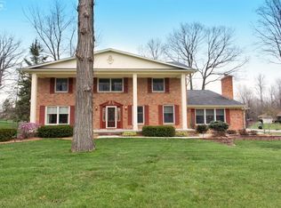 6353 Kings Pointe Rd, Grand Blanc, MI 48439