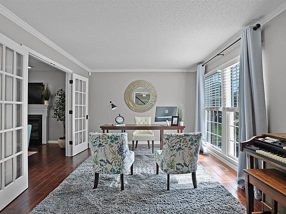 5th image of 15 Weybridge Ct