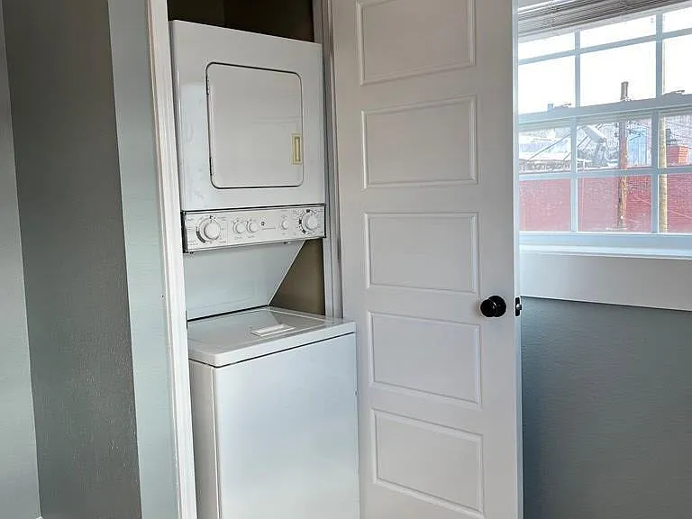128 W Jackson St #E — Photo 6
