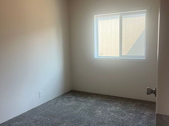 5th image of 410 Cress Dr