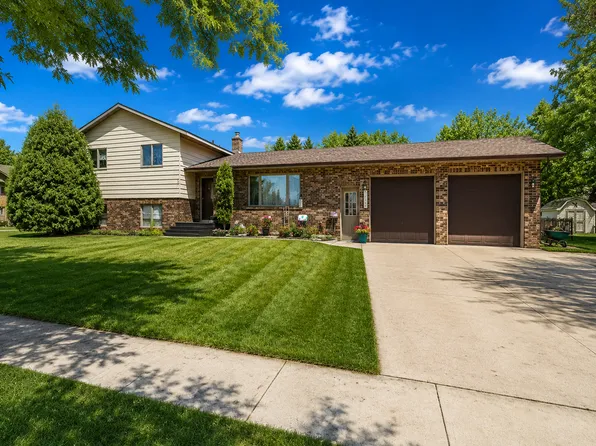 325 S Ash St, Crookston, MN 56716