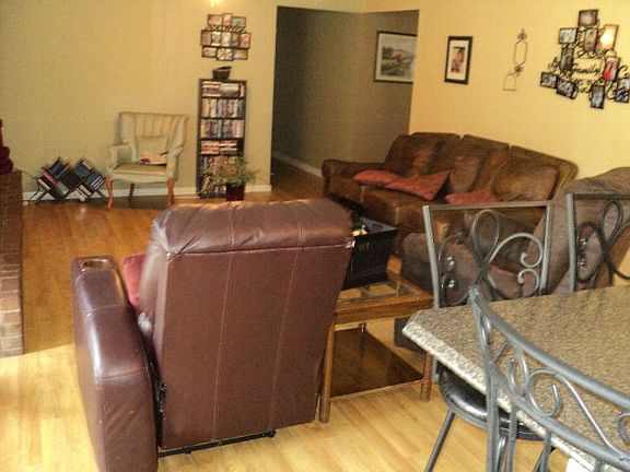 4th image of 206 Barnes Dr