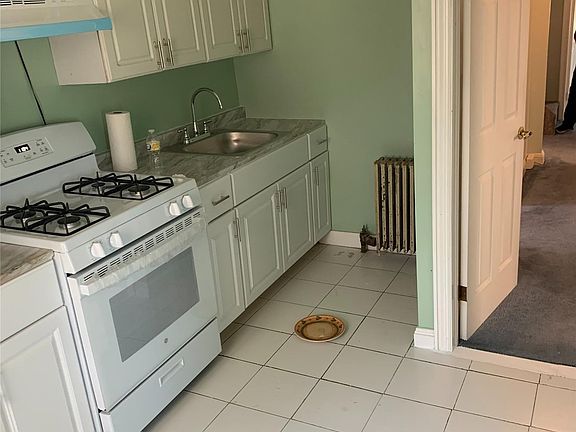 5th image of 94-04 Vanderveer St Floor 2