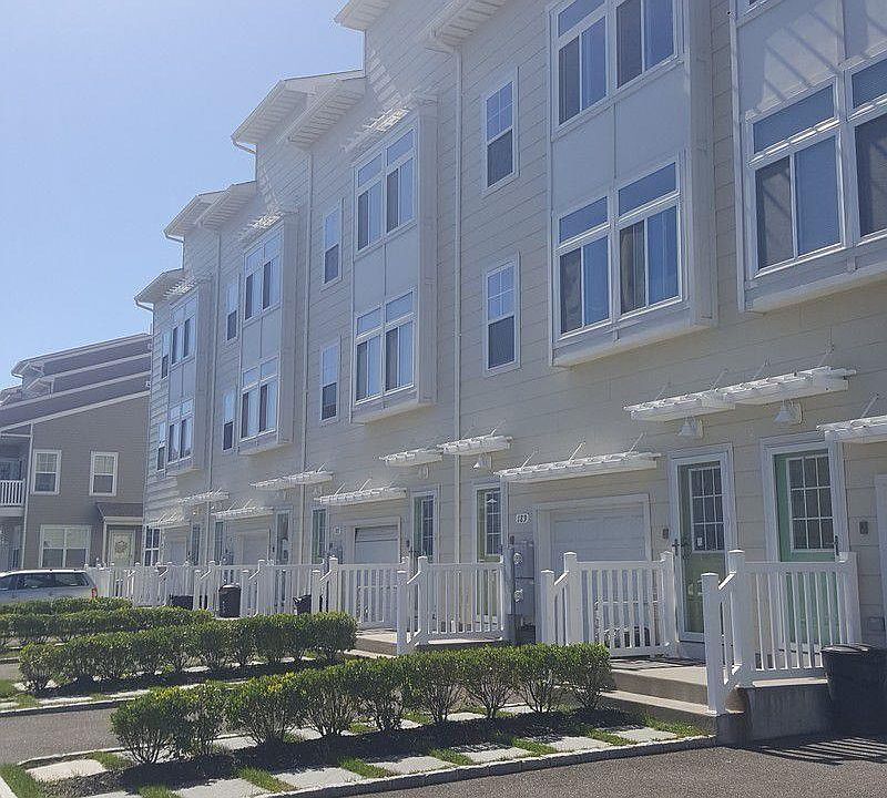 1st image of 189 Sea Grass Ln #1