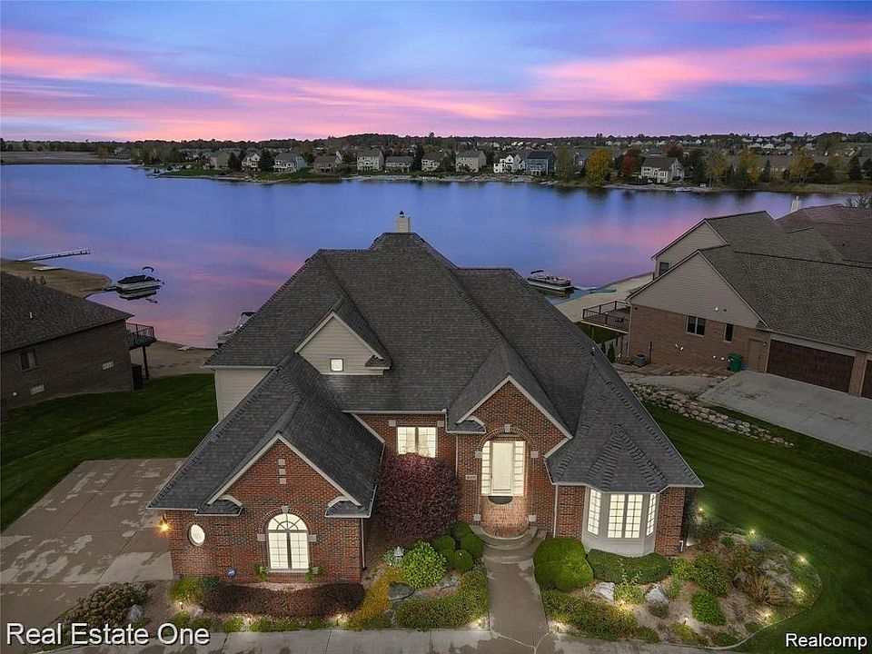 1st image of 537 Eastlake Trl