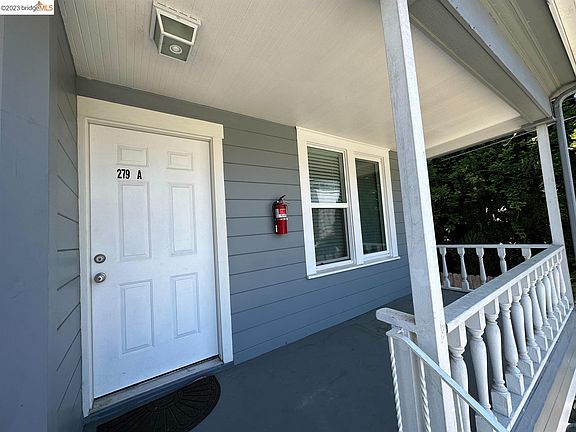 3rd image of 279 Estabrook St