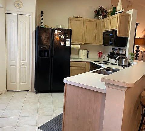 5th image of 43 Price Ln