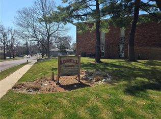 8215 Santa Fe Dr APT 7, Overland Park, KS 66204
