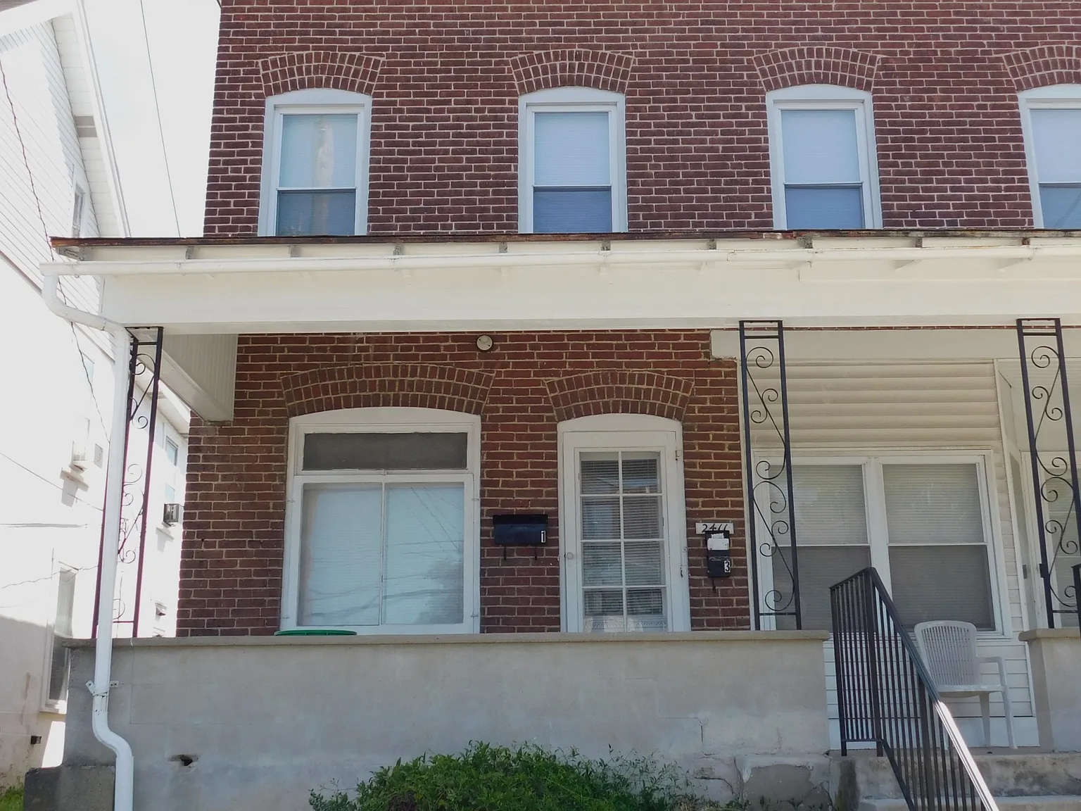 2 bed, $1,600 — Photo 1