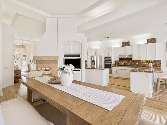 4th image of 48575 Capistrano Way