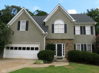 940 Secret Cove Dr, Sugar Hill, GA 30518