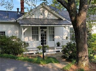 305 S Catherine St, Walhalla, SC 29691