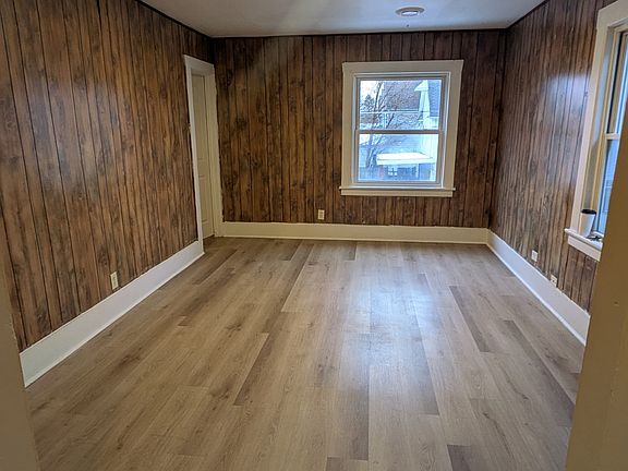 3rd image of 1308 E 8th St #2