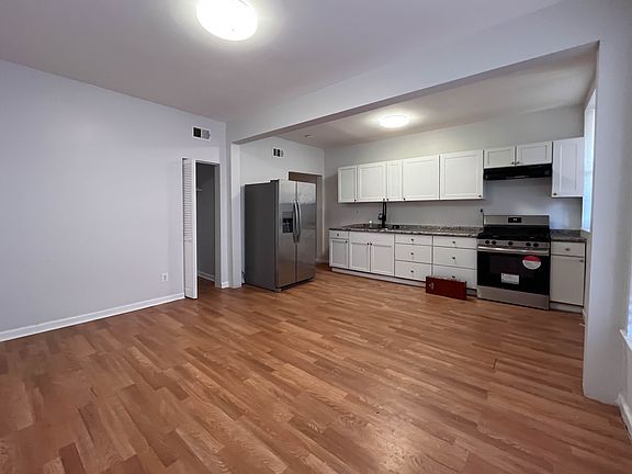 3rd image of 7721 S Peoria St APT 1