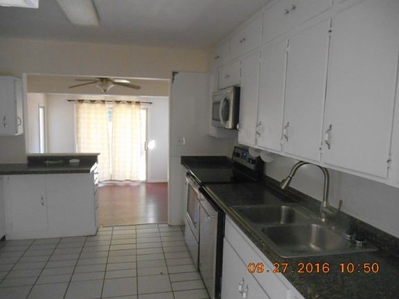 3rd image of 587 Benton Dr